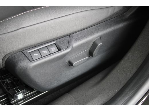 Jeep Avenger 1.2 e-Hybrid Summit | 8 Jaar garantie | Panoramadak | Lederen bekleding | Camera | Navigatie | El... ActivLease financial lease