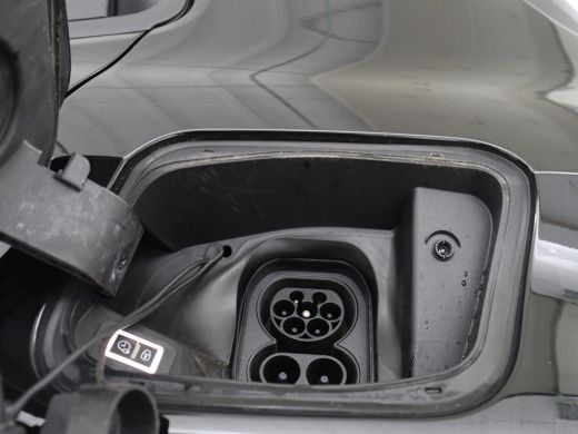 Jeep Avenger 54 kWh SOH 95,4% | Digital cockpit | Navi | Adaptive cruise | Camera | Climate control | Carplay ... ActivLease financial lease