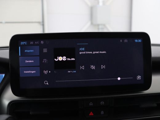 Jeep Avenger 54 kWh SOH 95,4% | Digital cockpit | Navi | Adaptive cruise | Camera | Climate control | Carplay ... ActivLease financial lease