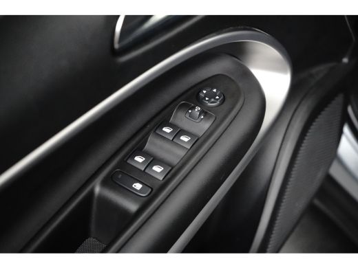 Jeep Avenger Summit 54 kWh 18"Lichtmetaal | Adaptive Cruise | Climate Controle | Keyless Start | Carplay | LED... ActivLease financial lease