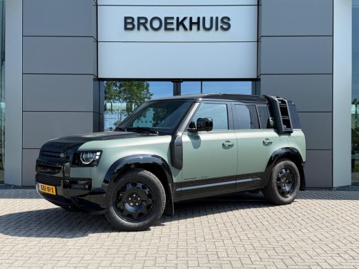 Land Rover Defender 110 P300e Trophy Edition Keswick Green | El. trekhaak | Koelbox | Koel/verwarmbare voorstoelen | ...