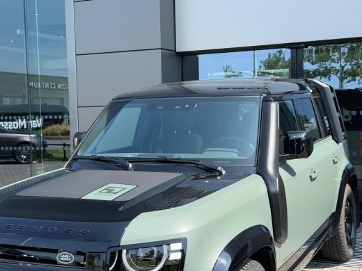 Land Rover Defender 110 P300e Trophy Edition Keswick Green | El. trekhaak | Koelbox | Koel/verwarmbare voorstoelen | ... ActivLease financial lease