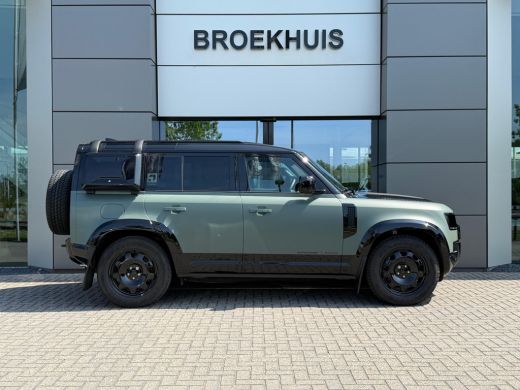 Land Rover Defender 110 P300e Trophy Edition Keswick Green | El. trekhaak | Koelbox | Koel/verwarmbare voorstoelen | ... ActivLease financial lease