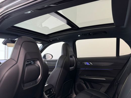 Lynk & Co 01 1.5 More | 360 Camera | Interieur voorverwarming | Panoramadak | Apple Carplay\Android Auto | ActivLease financial lease