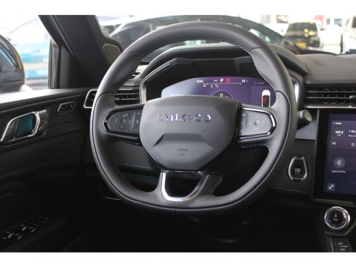 Lynk & Co 01 1.5 | Zwarte hemelbekleding | Rolhoes | 360 camera | Schuif-kanteldak | Memory seat | ActivLease financial lease