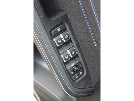Lynk & Co 01 1.5 | Zwarte hemelbekleding | Rolhoes | 360 camera | Schuif-kanteldak | Memory seat | ActivLease financial lease