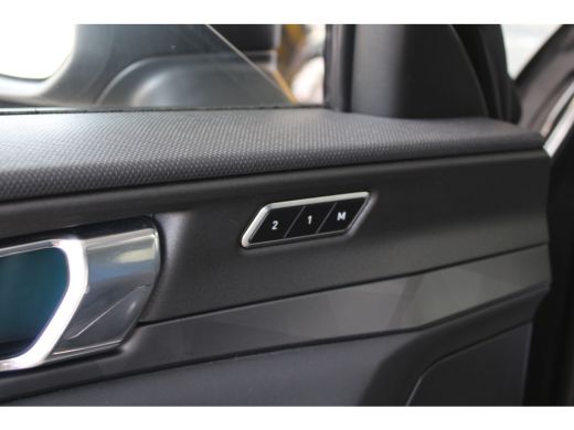Lynk & Co 01 1.5 | Zwarte hemelbekleding | Rolhoes | 360 camera | Schuif-kanteldak | Memory seat | ActivLease financial lease