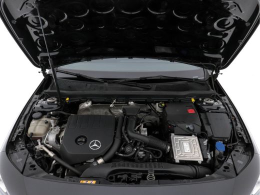 Mercedes-Benz A-Klasse 160 AMG-Styling Business Solution (INCL-BTW) *FULL-LED |  LEATHER-MICROFIBRE | KEYLESS | CARBON-I... ActivLease financial lease