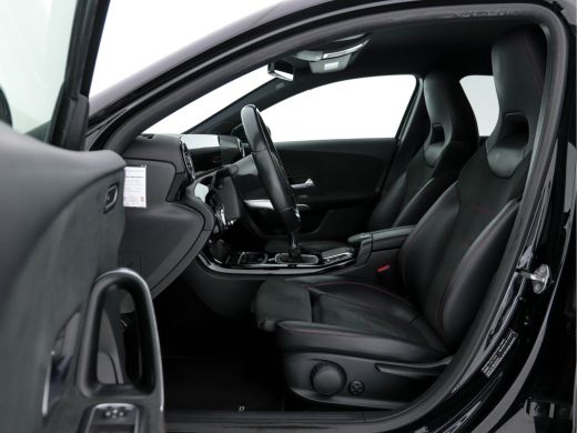 Mercedes-Benz A-Klasse 160 AMG-Styling Business Solution (INCL-BTW) *FULL-LED |  LEATHER-MICROFIBRE | KEYLESS | CARBON-I... ActivLease financial lease
