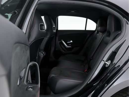 Mercedes-Benz A-Klasse 160 AMG-Styling Business Solution (INCL-BTW) *FULL-LED |  LEATHER-MICROFIBRE | KEYLESS | CARBON-I... ActivLease financial lease