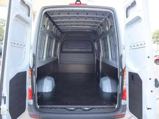 Mercedes-Benz Sprinter 315 1.9 CDI 150 PK AUT9 L3H2 + LED | CAMERA | NAVIGATIE | CARPLAY | PDC | CRUISE | MF STUUR ActivLease financial lease
