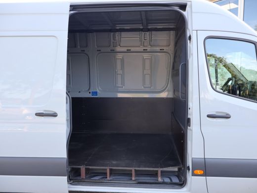 Mercedes-Benz Sprinter 315 1.9 CDI 150 PK AUT9 L3H2 + LED | CAMERA | NAVIGATIE | CARPLAY | PDC | CRUISE | MF STUUR ActivLease financial lease
