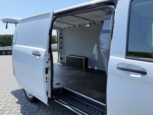 Mercedes-Benz Vito 110 CDI E6 MB / L3H1 / ORIG. NL / AIRCO / CAMERA / ACHTERKLEP / 3-ZITS ActivLease financial lease