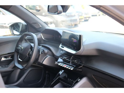 Peugeot 2008 1.2 Hybrid 136 Allure | PDC V+A | Cruise| Keyless | Apple carplay | LED | LMV 17"| DAB | ActivLease financial lease