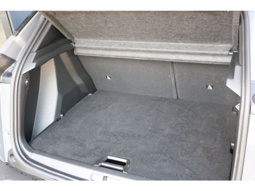 Peugeot 2008 1.2 Hybrid 136 Allure | PDC V+A | Cruise| Keyless | Apple carplay | LED | LMV 17"| DAB | ActivLease financial lease