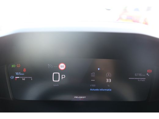 Peugeot 2008 1.2 Hybrid 136 Allure | PDC V+A | Cruise| Keyless | Apple carplay | LED | LMV 17"| DAB | ActivLease financial lease