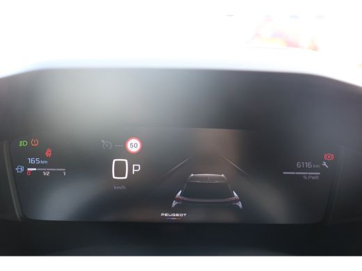 Peugeot 2008 1.2 Hybrid 136 Allure | PDC V+A | Cruise| Keyless | Apple carplay | LED | LMV 17"| DAB | ActivLease financial lease