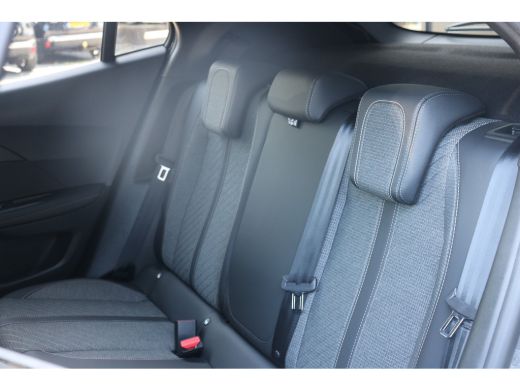 Peugeot 2008 1.2 Hybrid 136 Allure | PDC V+A | Cruise| Keyless | Apple carplay | LED | LMV 17"| DAB | ActivLease financial lease