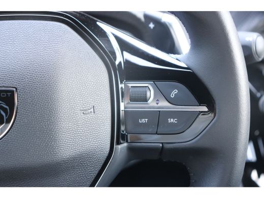 Peugeot 2008 1.2 Hybrid 136 Allure | PDC V+A | Cruise| Keyless | Apple carplay | LED | LMV 17"| DAB | ActivLease financial lease
