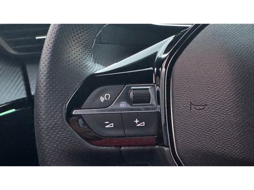 Peugeot e-2008 54KWH 156PK GT PACK AUTOMAAT / NAVI / LEDER / CLIMA / LED / PDC / 17" LMV / KEYLESS / ALCANTARA /... ActivLease financial lease