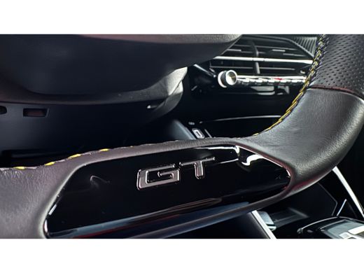 Peugeot e-2008 54KWH 156PK GT PACK AUTOMAAT / NAVI / LEDER / CLIMA / LED / PDC / 17" LMV / KEYLESS / ALCANTARA /... ActivLease financial lease
