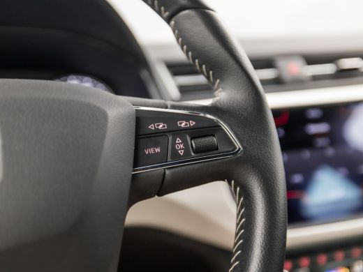 Seat Arona 1.0 TSI Xcellence Sport Automaat (APPLE CARPLAY, GROOT NAVI, CLIMATE, STOELVERWARMING, SPORTSTOEL... ActivLease financial lease