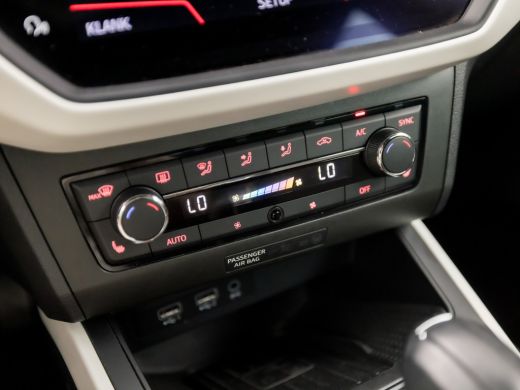 Seat Arona 1.0 TSI Xcellence Sport Automaat (APPLE CARPLAY, GROOT NAVI, CLIMATE, STOELVERWARMING, SPORTSTOEL... ActivLease financial lease