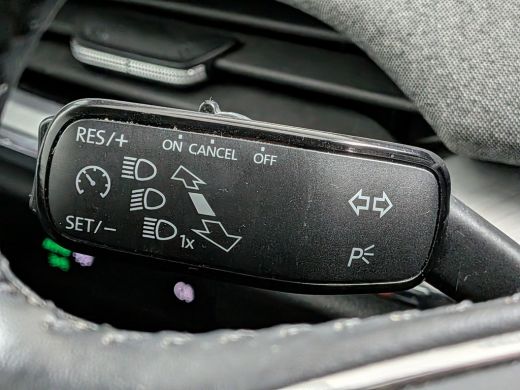 Skoda Enyaq iV 60 | Cruise control | Keyless start | Parkeersensor achter ActivLease financial lease
