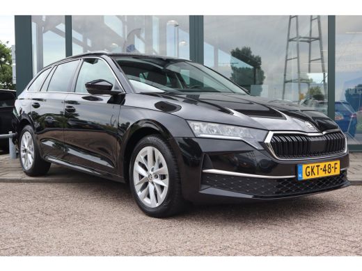 Skoda Octavia Combi 1.5 TSI Business Edition 115PK | Achteruitrijcamera | Cruise control | Draadloze telefoonlader ActivLease financial lease