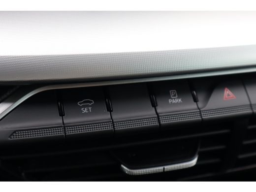 Skoda Octavia Combi 1.5 TSI Business Edition 115PK | Achteruitrijcamera | Cruise control | Draadloze telefoonlader ActivLease financial lease