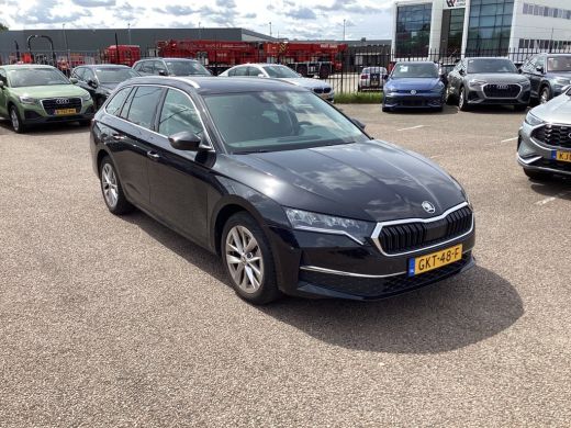 Skoda Octavia Combi 1.5 TSI Business Edition ActivLease financial lease