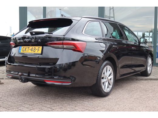 Skoda Octavia Combi 1.5 TSI Business Edition 115PK | Achteruitrijcamera | Cruise control | Draadloze telefoonlader ActivLease financial lease