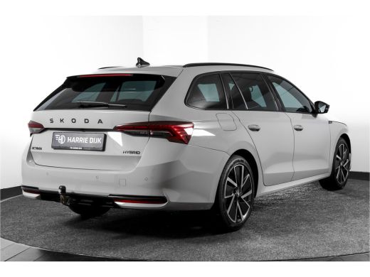 Skoda Octavia Combi 1.5 TSI MHEV 150 PK Sportline Business | Elek. Trekhaak | Matrix Led | Adapt. Cruise | Wint... ActivLease financial lease