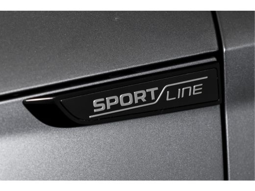 Skoda Octavia Combi 1.5 TSI MHEV 150 PK Sportline Business | S/K-Panodak | Elek. Trekhaak | Matrix Led | Adapt... ActivLease financial lease