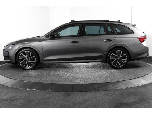 Skoda Octavia Combi 1.5 TSI MHEV 150 PK Sportline Business | S/K-Panodak | Elek. Trekhaak | Matrix Led | Adapt... ActivLease financial lease