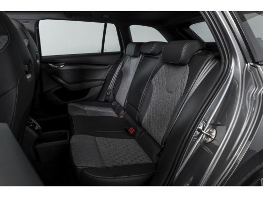 Skoda Octavia Combi 1.5 TSI MHEV 150 PK Sportline Business | S/K-Panodak | Elek. Trekhaak | Matrix Led | Adapt... ActivLease financial lease