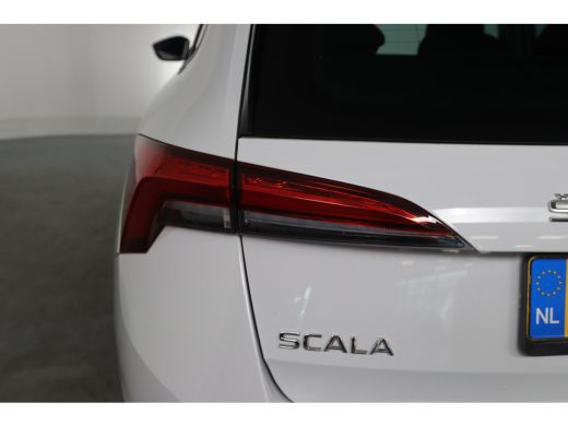 Skoda Scala 1.0 TSI Business Edition Automaat | Stoelverwarming | Navigatie | Parkeersensoren Voor & Achter |... ActivLease financial lease