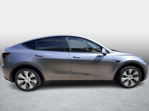 Tesla Model Y Long Range AWD 75 kWh SoH 92,1% / Full Self-Driving Capability (&euro; 7.500) / Originele Trekhaak / P... ActivLease financial lease