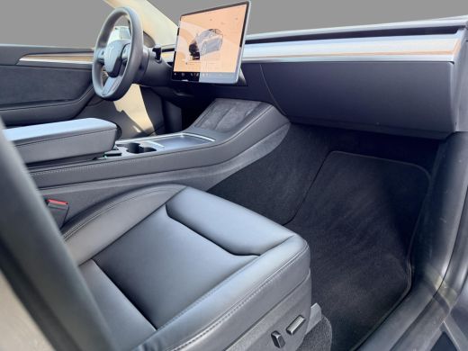 Tesla Model Y Long Range AWD 75 kWh SoH 92,1% / Full Self-Driving Capability (&euro; 7.500) / Originele Trekhaak / P... ActivLease financial lease
