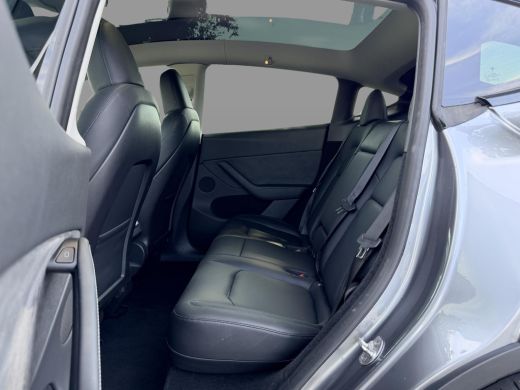 Tesla Model Y Long Range AWD 75 kWh SoH 92,1% / Full Self-Driving Capability (&euro; 7.500) / Originele Trekhaak / P... ActivLease financial lease