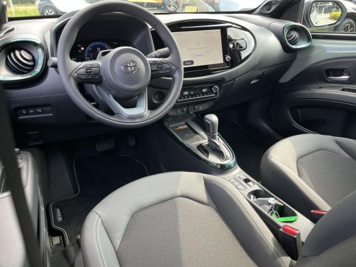 Toyota Aygo Hybrid 115 envy | JBL Pack | &euro; 1.500 extra inruilwaarde | ActivLease financial lease