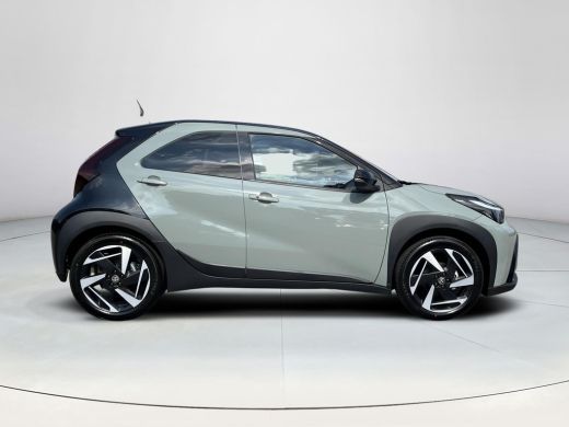 Toyota Aygo Hybrid 115 envy | JBL Pack | &euro; 1.500 extra inruilwaarde | ActivLease financial lease