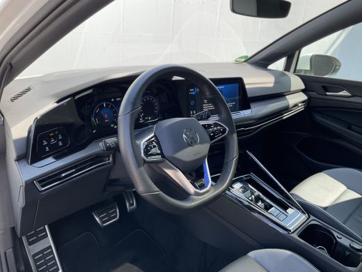 Volkswagen Golf 1.4 259pk eHybrid GTE Pano Leer Stoelverw+Ventilatie Memory Carplay Adap.Cruise BOMVOL! ActivLease financial lease