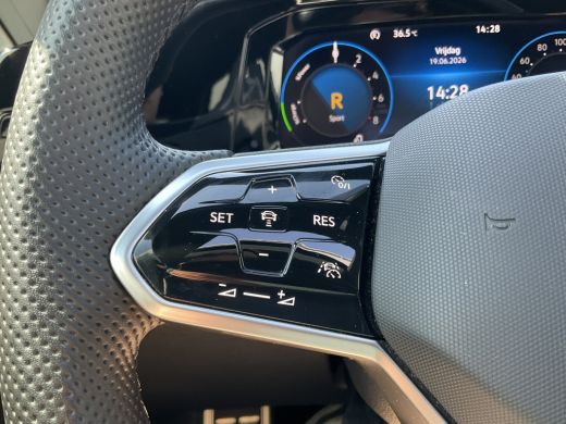 Volkswagen Golf 1.4 259pk eHybrid GTE Pano Leer Stoelverw+Ventilatie Memory Carplay Adap.Cruise BOMVOL! ActivLease financial lease