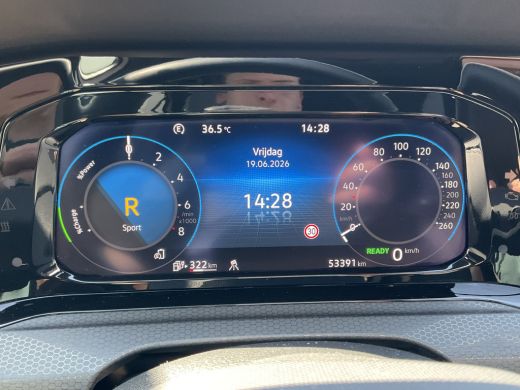 Volkswagen Golf 1.4 259pk eHybrid GTE Pano Leer Stoelverw+Ventilatie Memory Carplay Adap.Cruise BOMVOL! ActivLease financial lease