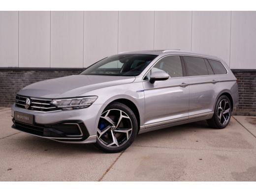 Volkswagen Passat Variant 1.4 TSI PHEV GTE Business | Pano | Elek. Trekhaak | Carplay | LED | Camera | Navi | Alcan...