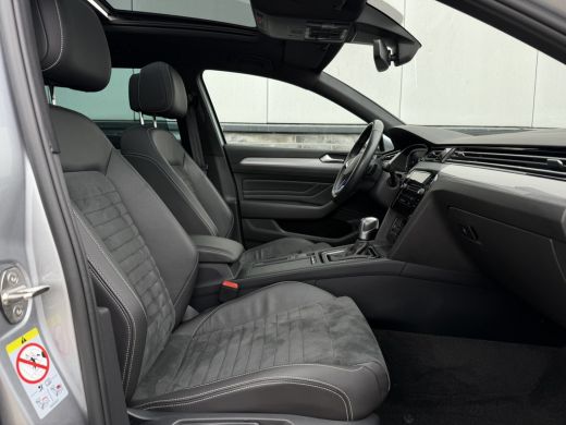 Volkswagen Passat Variant 1.4 TSI PHEV GTE Business | Pano | Elek. Trekhaak | Carplay | LED | Camera | Navi | Alcan... ActivLease financial lease