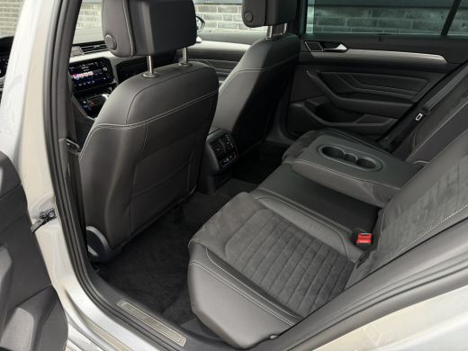 Volkswagen Passat Variant 1.4 TSI PHEV GTE Business | Pano | Elek. Trekhaak | Carplay | LED | Camera | Navi | Alcan... ActivLease financial lease