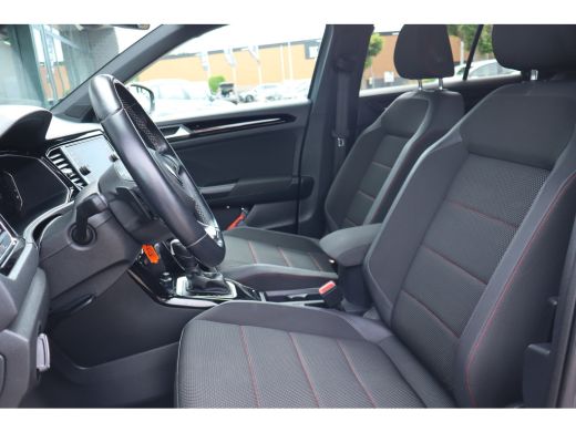 Volkswagen T-Roc 1.5 TSI Sport 149PK AUTOMAAT | Achteruitrijcamera | Airco (automatisch) | Apple Carplay/Android A... ActivLease financial lease