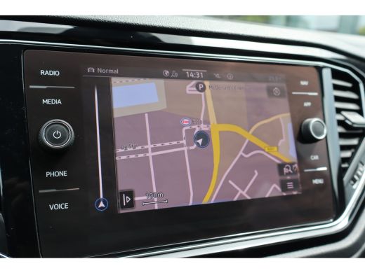 Volkswagen T-Roc 1.5 TSI Sport 149PK AUTOMAAT | Achteruitrijcamera | Airco (automatisch) | Apple Carplay/Android A... ActivLease financial lease